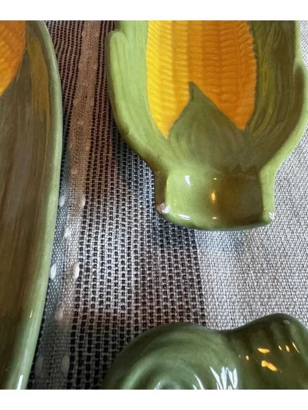 Vintage Ceramic Corn on the Cob Serving Set: 5-Piece Farmhouse Platter & Plates